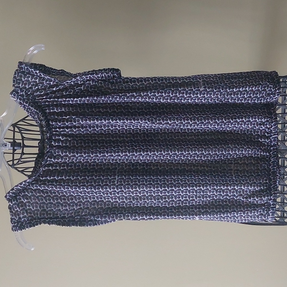 ATOS LOMBARDINI, SIZE L, Elegant Black and White Patterned Sleeveless Blouse.